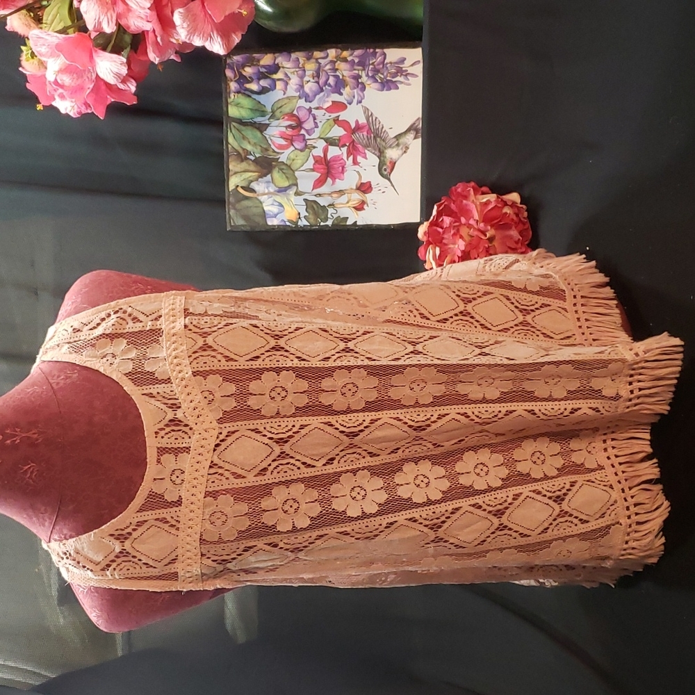 Adorable Lace tank top, Size XXL / 19